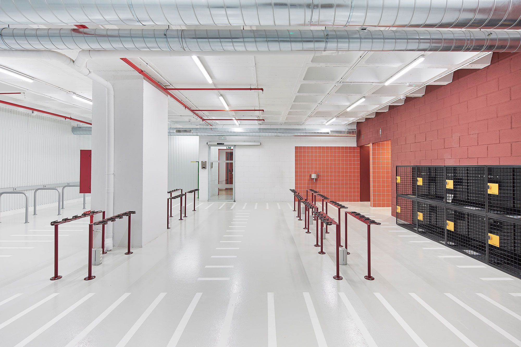 Proyecto de arquitectura de aparcamiento para vehículos ligeros en Barcelona